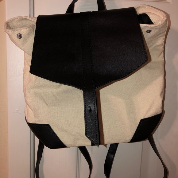 Deux Lux backpack purse/handbag - Picture 3 of 5